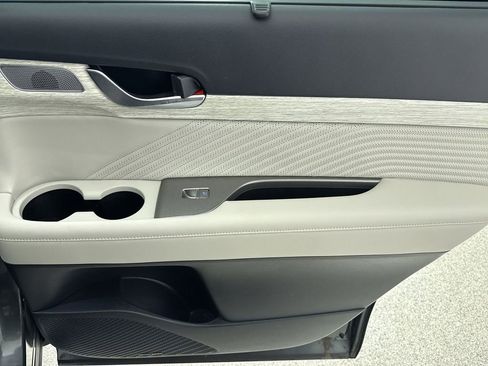 Used 2024 Hyundai Palisade Calligraphy image 21