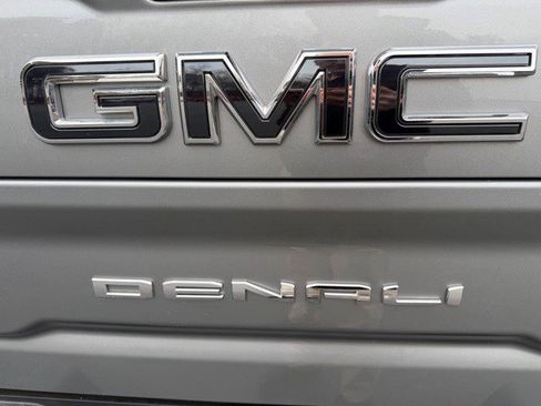 Certified 2025 GMC Sierra 2500 Denali Ultimate image 9