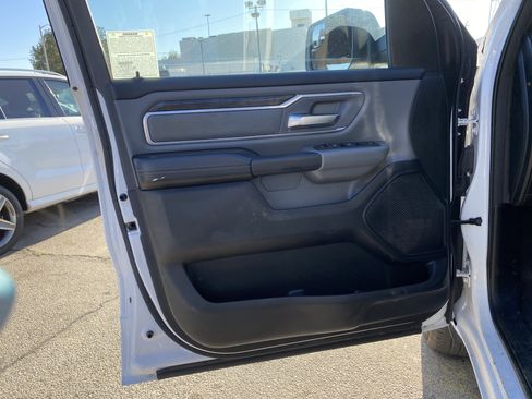 Used 2022 RAM 1500 Big Horn AWD/4WD image 16