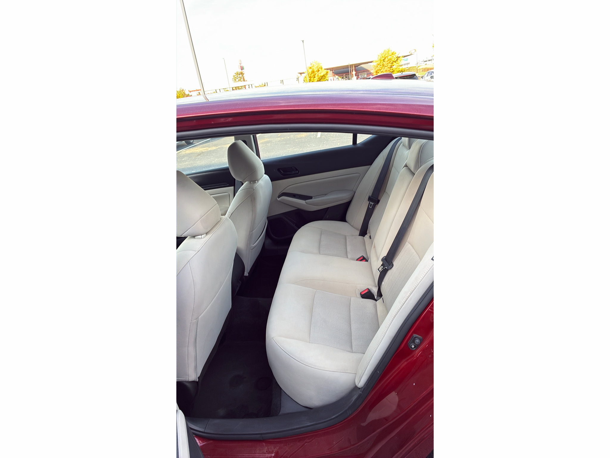 Used 2025 Nissan Altima 2.5 SV FWD image 10