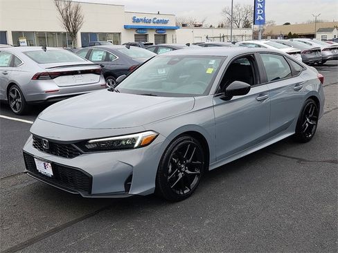 Used 2025 Honda Civic Sport image 3