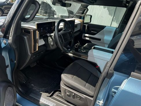Used 2024 GMC Hummer EV 3X w/ Omega Edition AWD/4WD image 19