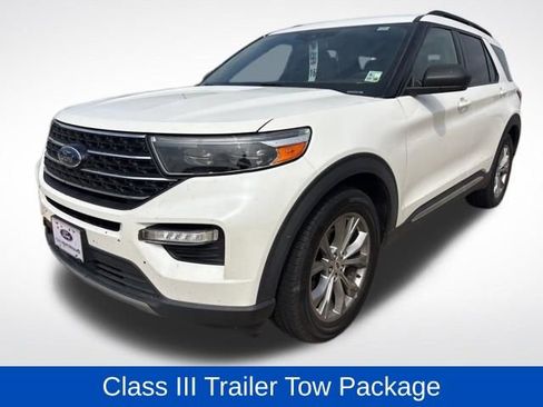 Used 2020 Ford Explorer XLT w/ Equipment Group 202A RWD image 4