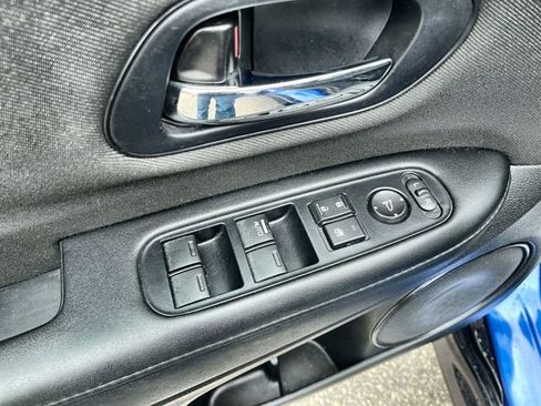 Used 2019 Honda HR-V Sport image 17