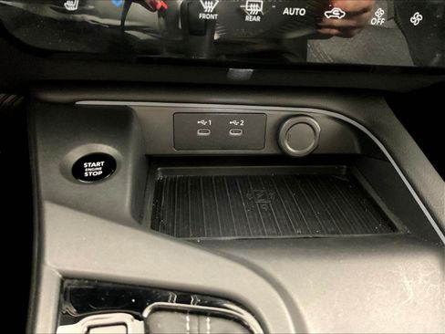 Used 2026 Nissan Sentra SV w/ SV Convenience Package FWD image 16