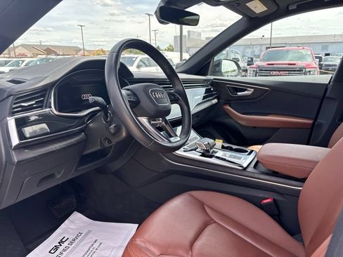 Used 2023 Audi Q8 Premium w/ Convenience Package AWD/4WD image 14