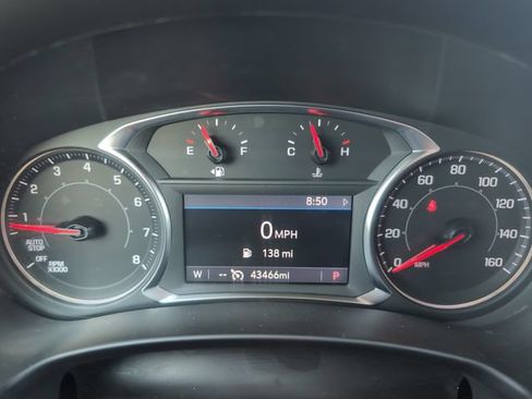 Used 2024 GMC Terrain SLT AWD/4WD image 22