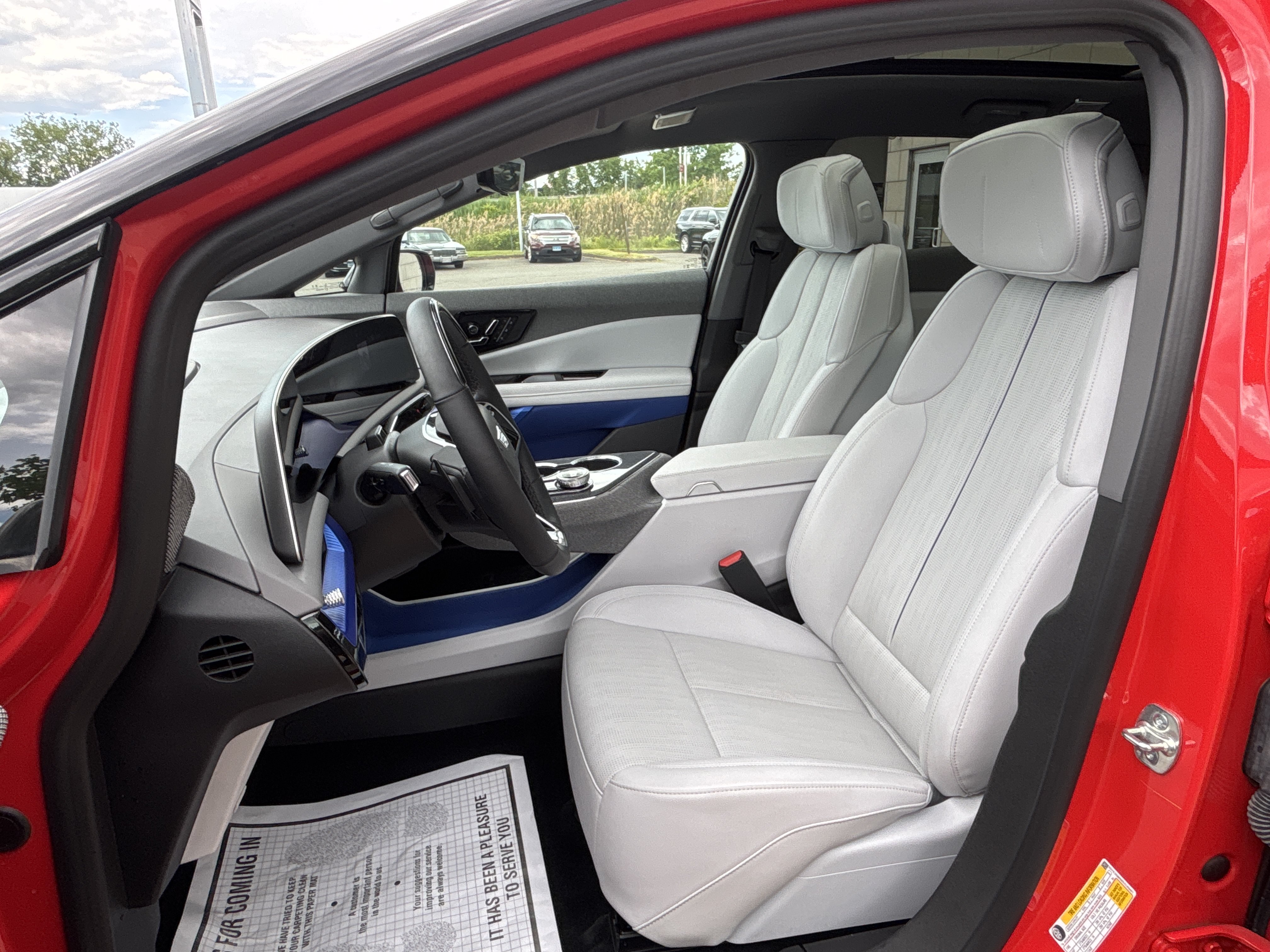 Used 2025 Cadillac Optiq Sport 2 AWD/4WD image 25
