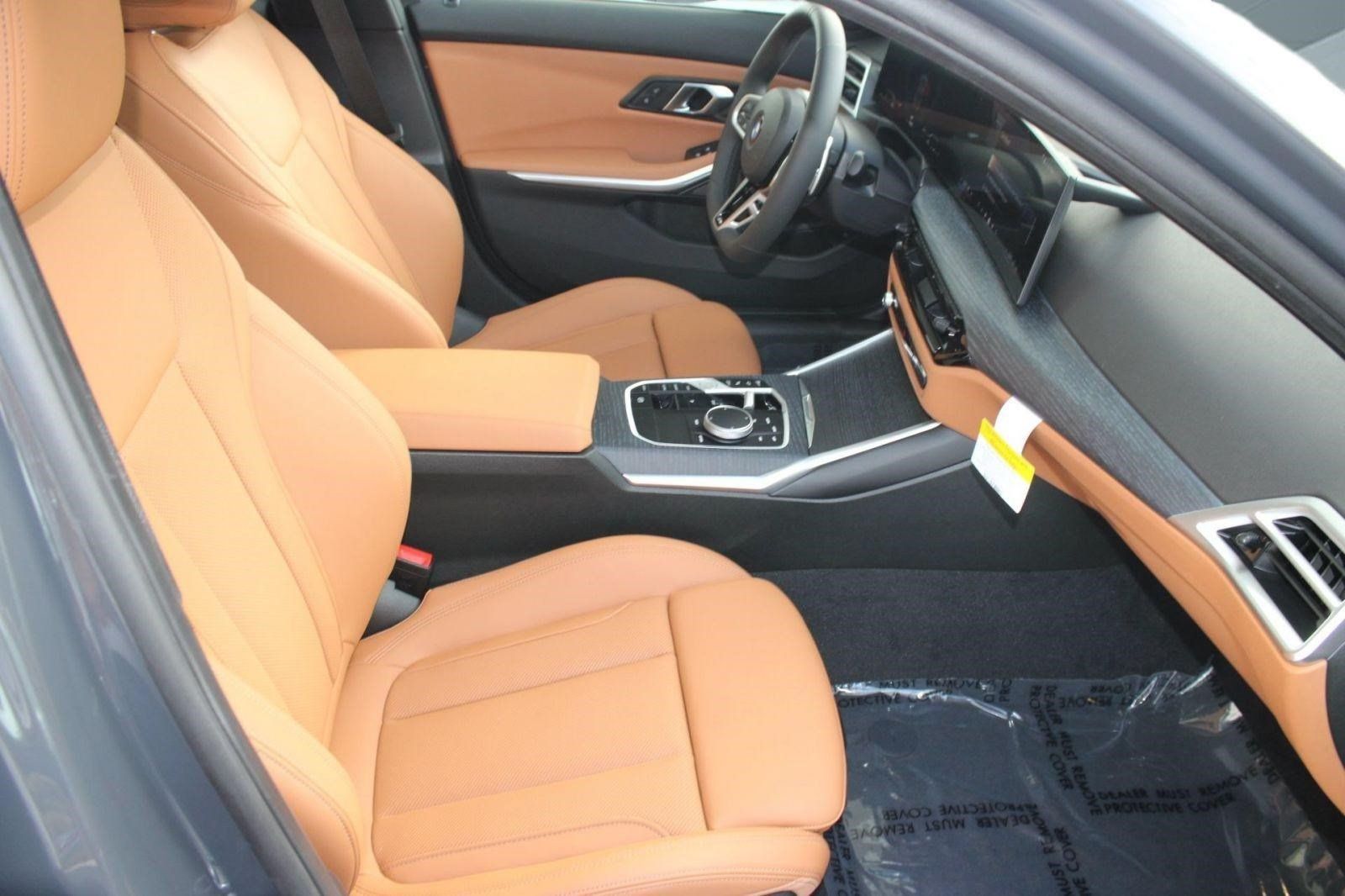 Used 2026 BMW 330i Sedan w/ M Sport Package RWD image 27