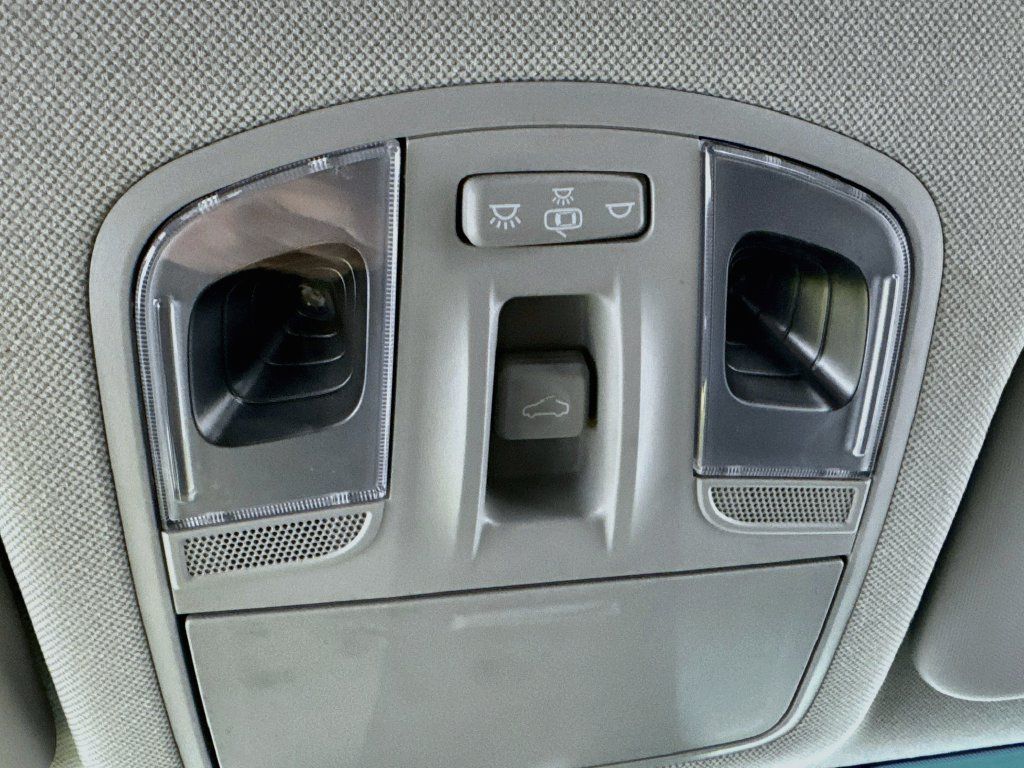 Used 2019 Hyundai Ioniq Limited FWD image 14