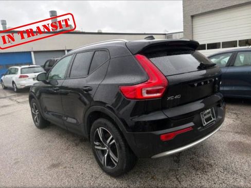 Used 2023 Volvo XC40 B5 Core w/ Convenience Package AWD/4WD image 14