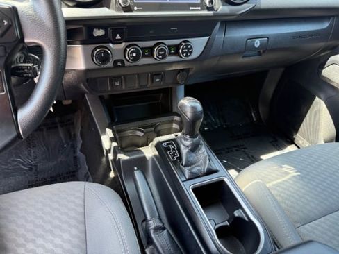 Used 2020 Toyota Tacoma SR image 15