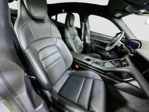 Used 2023 Porsche Taycan RWD image 32