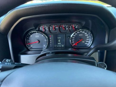 Used 2019 Chevrolet Silverado 2500 W/T AWD/4WD image 17