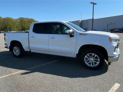 New 2025 Chevrolet Silverado 1500 LT w/ Z71 Off-Road Package image 2