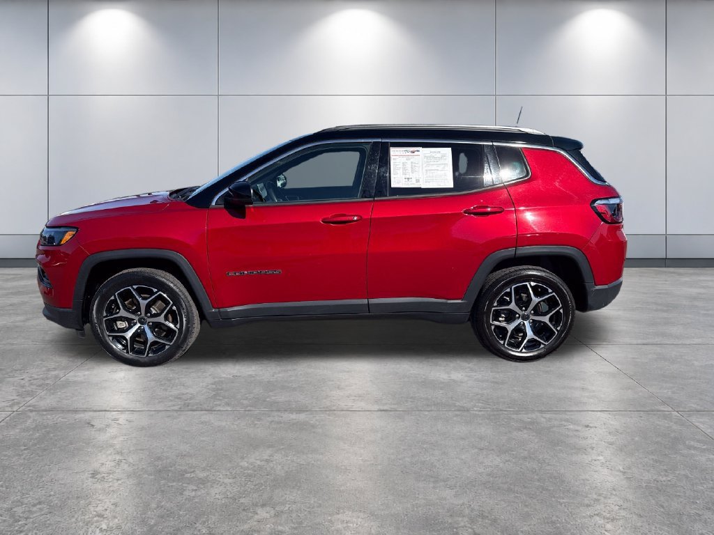 Used 2025 Jeep Compass Limited AWD/4WD image 2