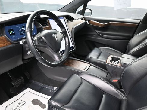 Used 2020 Tesla Model X Long Range image 26