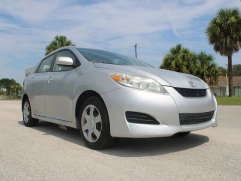 Used 2009 Toyota Matrix FWD image 18