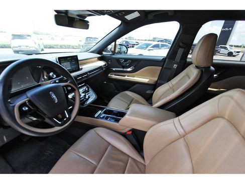 Used 2022 Lincoln Corsair Reserve w/ Luxury Package FWD image 32