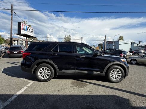 Used 2021 Ford Explorer 4WD w/ Class III Trailer Tow Package image 7