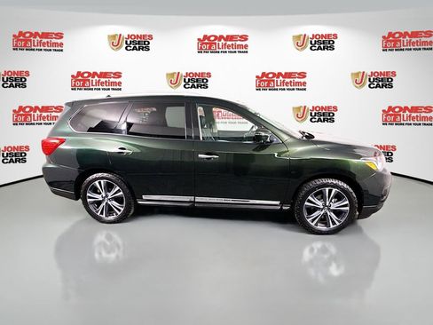 Used 2019 Nissan Pathfinder Platinum image 19