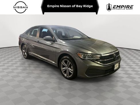 Used 2023 Volkswagen Jetta SE FWD image 1