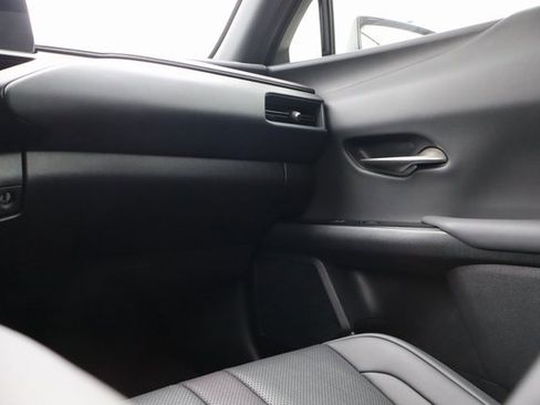 Used 2024 Lexus UX 250h F Sport image 44