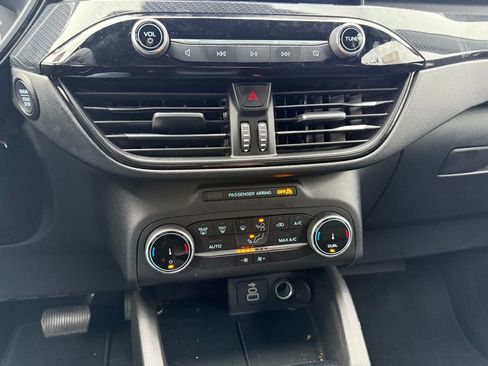 Used 2025 Ford Escape ST-Line image 14