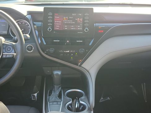 Used 2024 Toyota Camry LE w/ Convenience Package image 18