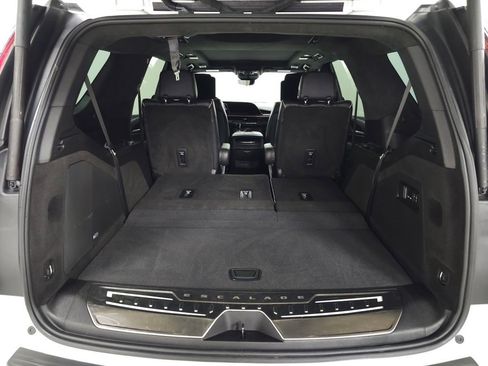 Certified 2023 Cadillac Escalade Sport Platinum w/ LPO, ONYX Package AWD/4WD image 9