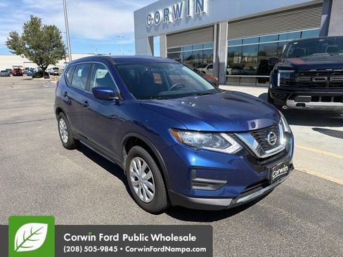 Used 2017 Nissan Rogue S AWD/4WD image 1