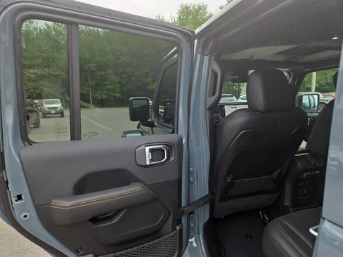 New 2026 Jeep Wrangler Unlimited Sahara AWD/4WD image 21