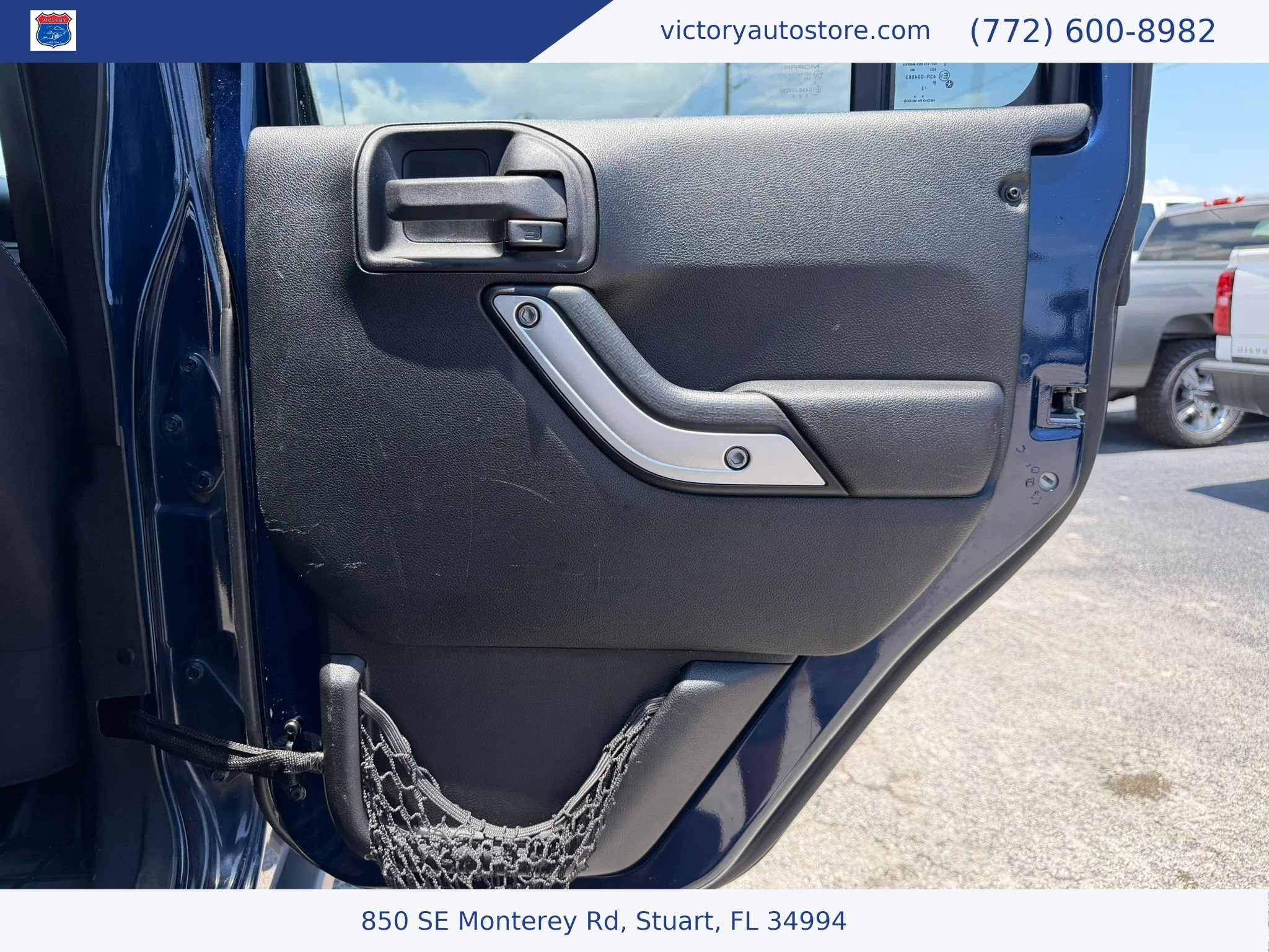 Used 2013 Jeep Wrangler Unlimited Rubicon w/ Connectivity Group AWD/4WD image 30