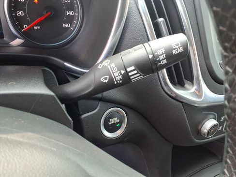Used 2024 Chevrolet Equinox LT FWD image 21