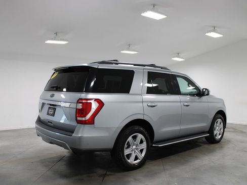 Used 2020 Ford Expedition XLT w/ Equipment Group 202A RWD image 9