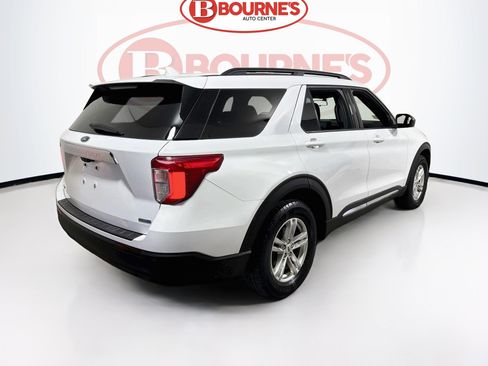 Used 2020 Ford Explorer XLT w/ Comfort Package AWD/4WD image 9