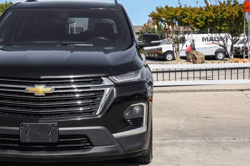 Used 2022 Chevrolet Traverse LT FWD image 51