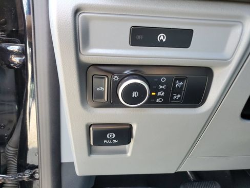 Used 2025 Ford F150 XLT w/ Equipment Group 301A Standard AWD/4WD image 17