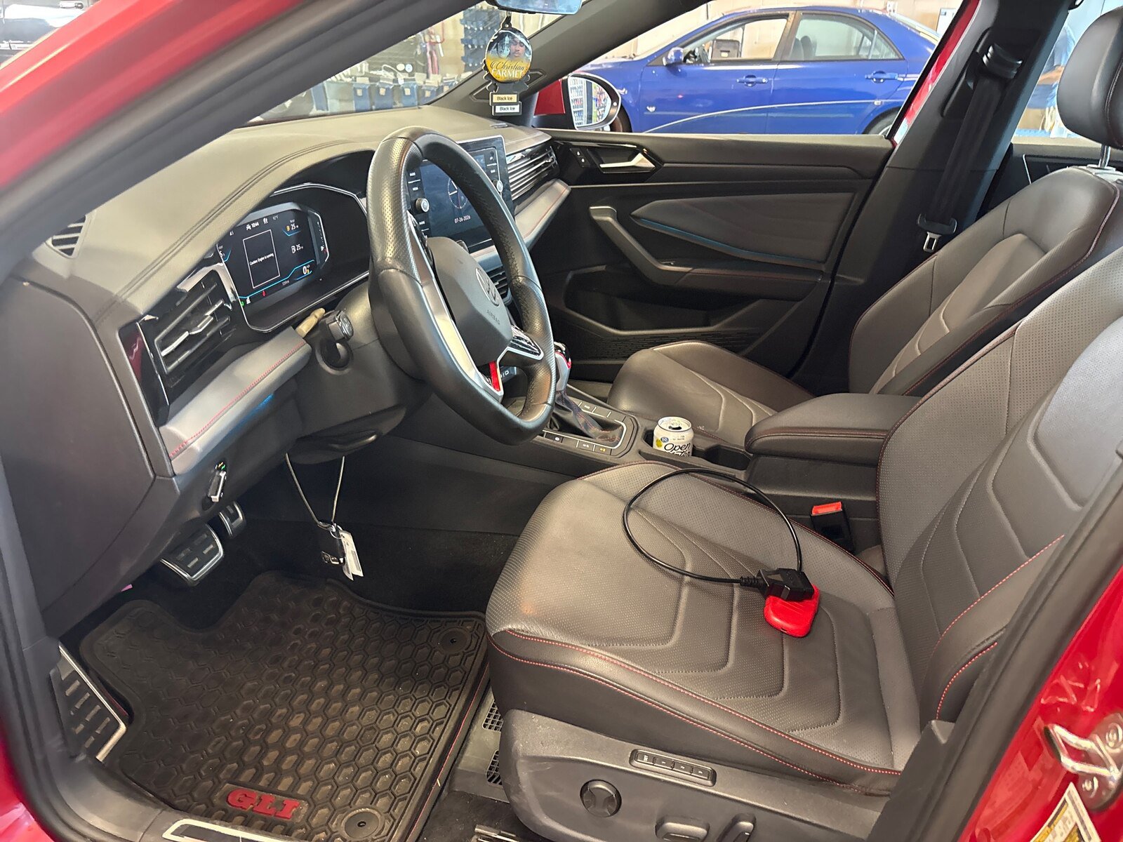 Used 2025 Volkswagen Jetta GLI Autobahn FWD image 3