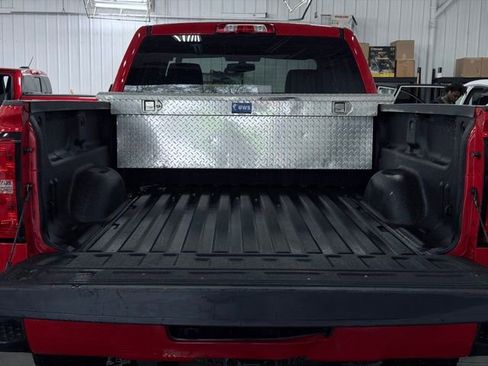 Used 2018 Chevrolet Silverado 1500 LT w/ All Star Edition AWD/4WD image 10