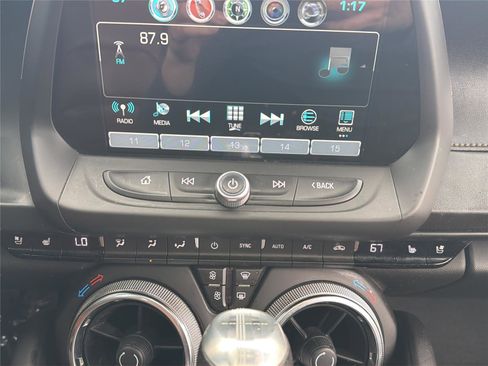Used 2018 Chevrolet Camaro SS RWD image 17
