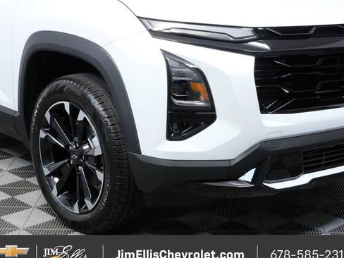 New 2026 Chevrolet Equinox RS w/ Convenience Package III AWD/4WD image 32