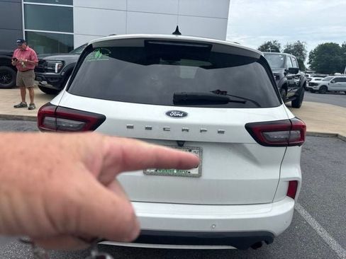 Used 2024 Ford Escape ST-Line w/ Tech Pack #1 AWD/4WD image 10
