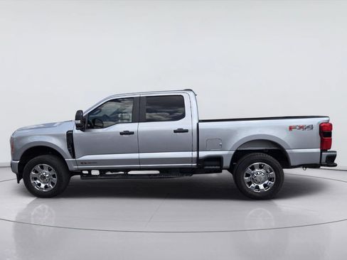 Used 2023 Ford F250 XL w/ STX Appearance Package AWD/4WD image 3