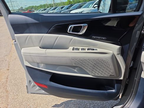 New 2026 Kia Carnival SX Prestige FWD image 11