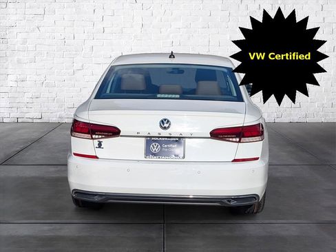 Certified 2022 Volkswagen Passat 2.0T image 6