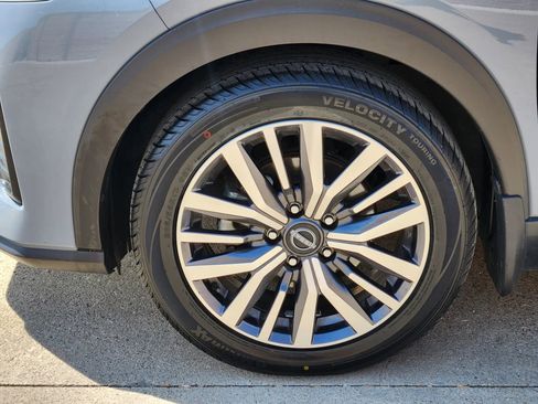 Used 2023 Nissan Kicks SV image 10