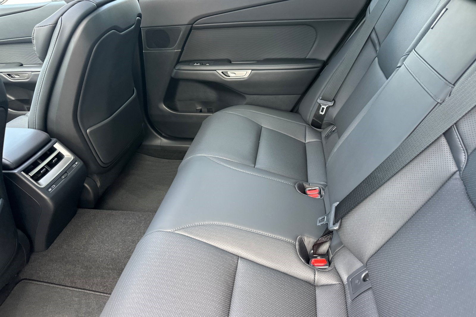 New 2026 Lexus ES 350e w/ Convenience Package FWD image 19
