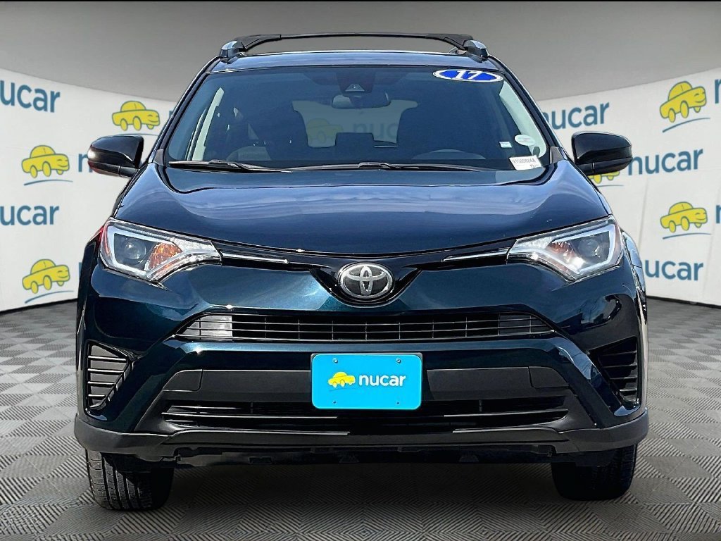 Used 2017 Toyota RAV4 LE AWD/4WD image 2