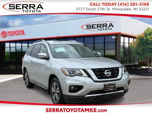 Used 2017 Nissan Pathfinder SV w/ Trailer Tow Package AWD/4WD image 1